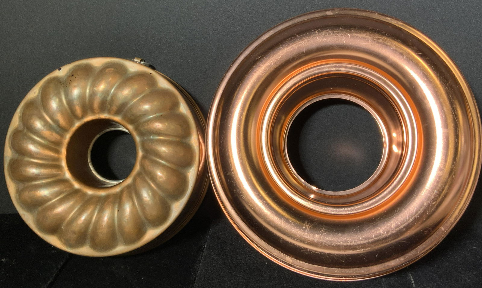 Lot 2 Vintage Copper Tn Metal Bundt Cake Pans (1 of 8)