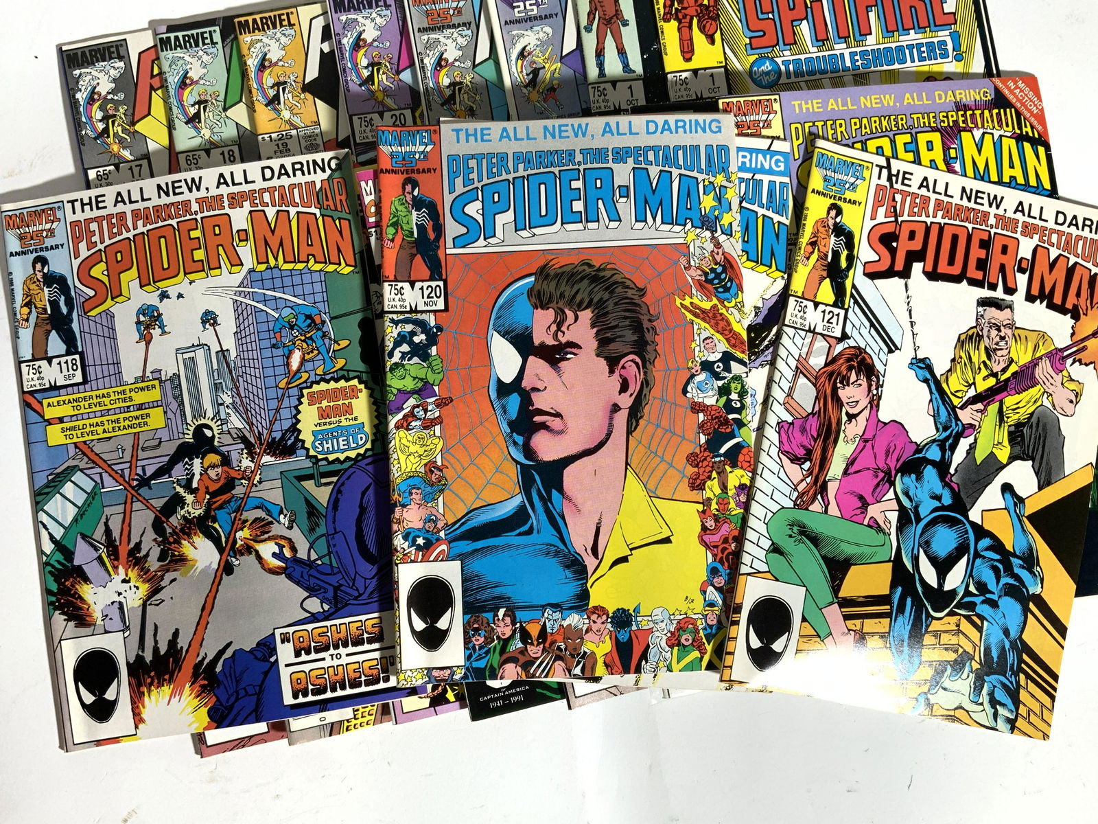 Group Lot Assorted Marvel Comics (1 of 9)