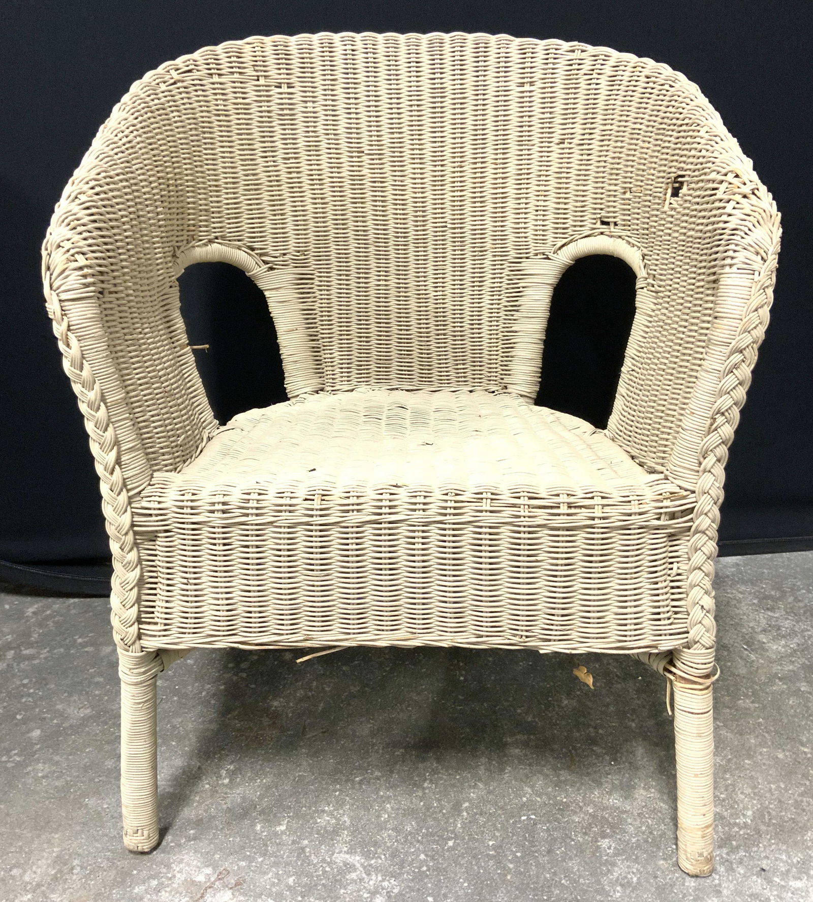 Vintage Tan Toned Wicker Chair (1 of 10)