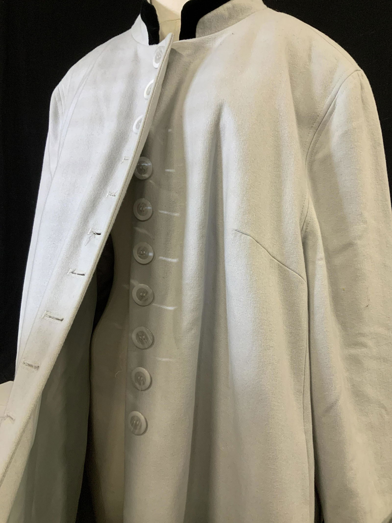 Harvé Bernard Woman Plus Size Wool Coat (1 of 10)