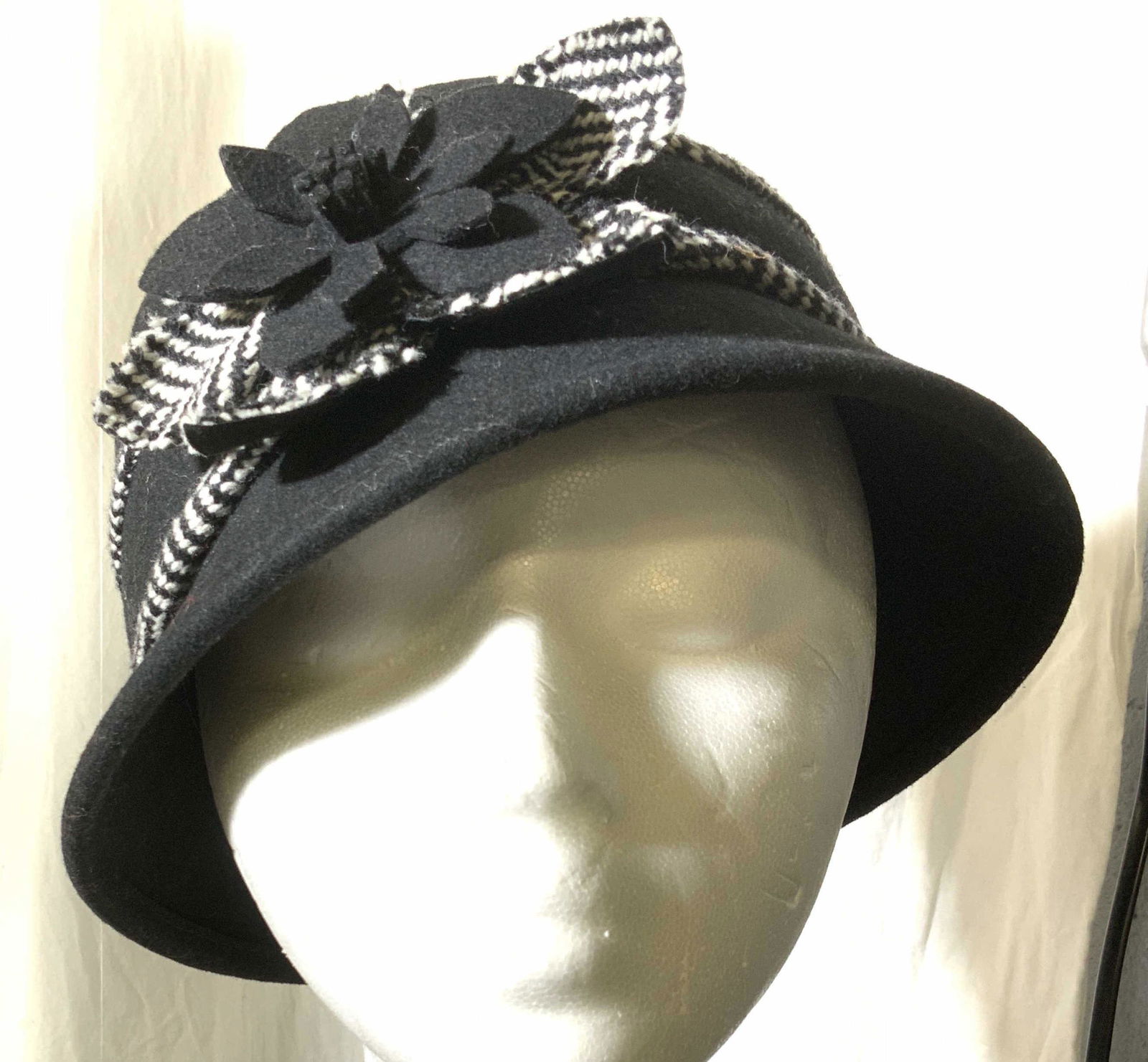 Grp 2 Ladies Black Wool Hats, Godfather, Scala (1 of 7)