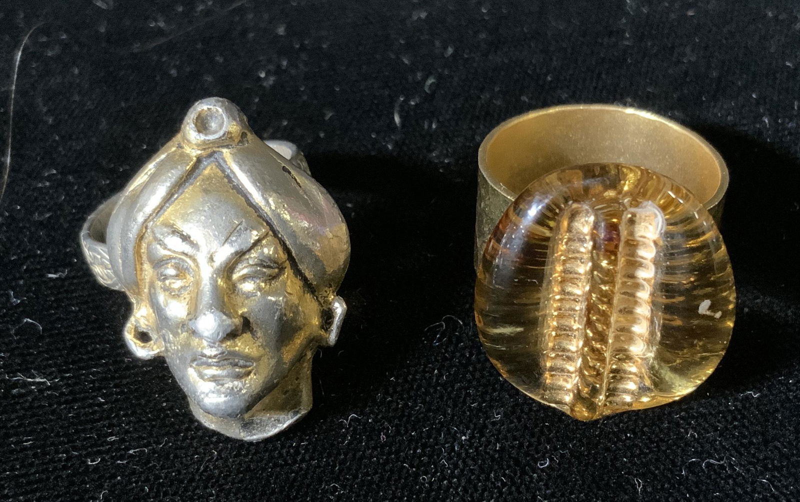 Lot 2 Fashion Statement Rings, Jewelry (1 of 5)