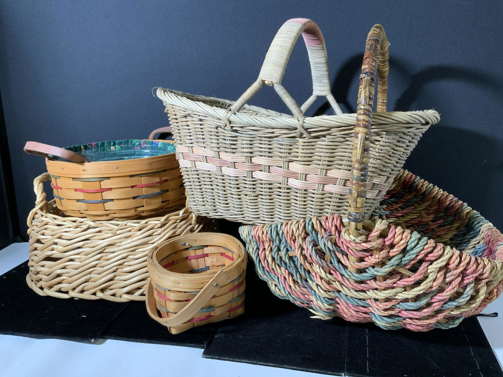 Lot 5 Woven Baskets (1 of 8)