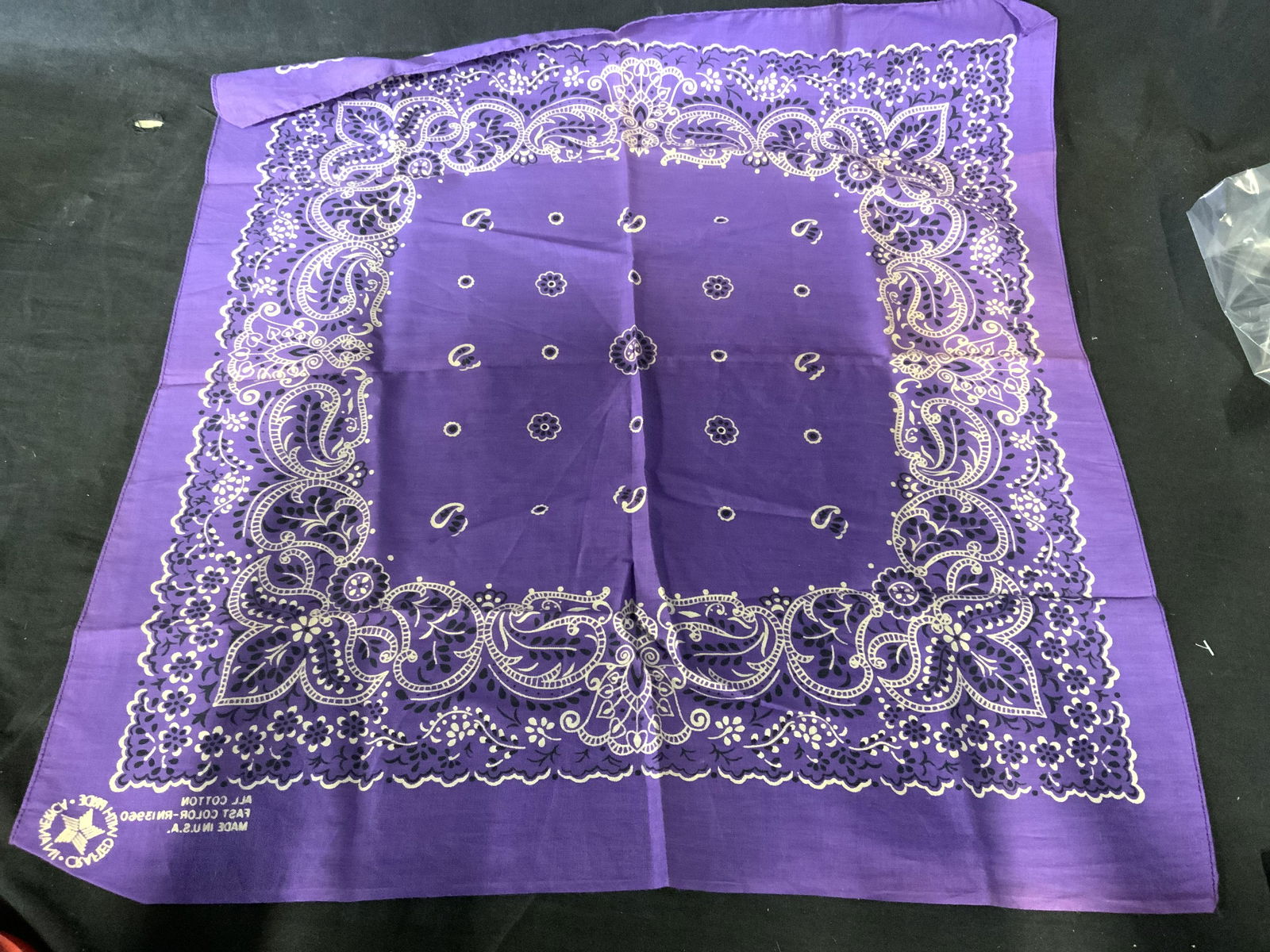 Lot 3 Assorted Bandanas (1 of 5)