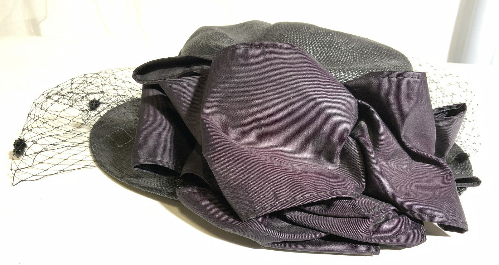 Woven Straw Hat W Ribbon & Mourners Veil (1 of 8)