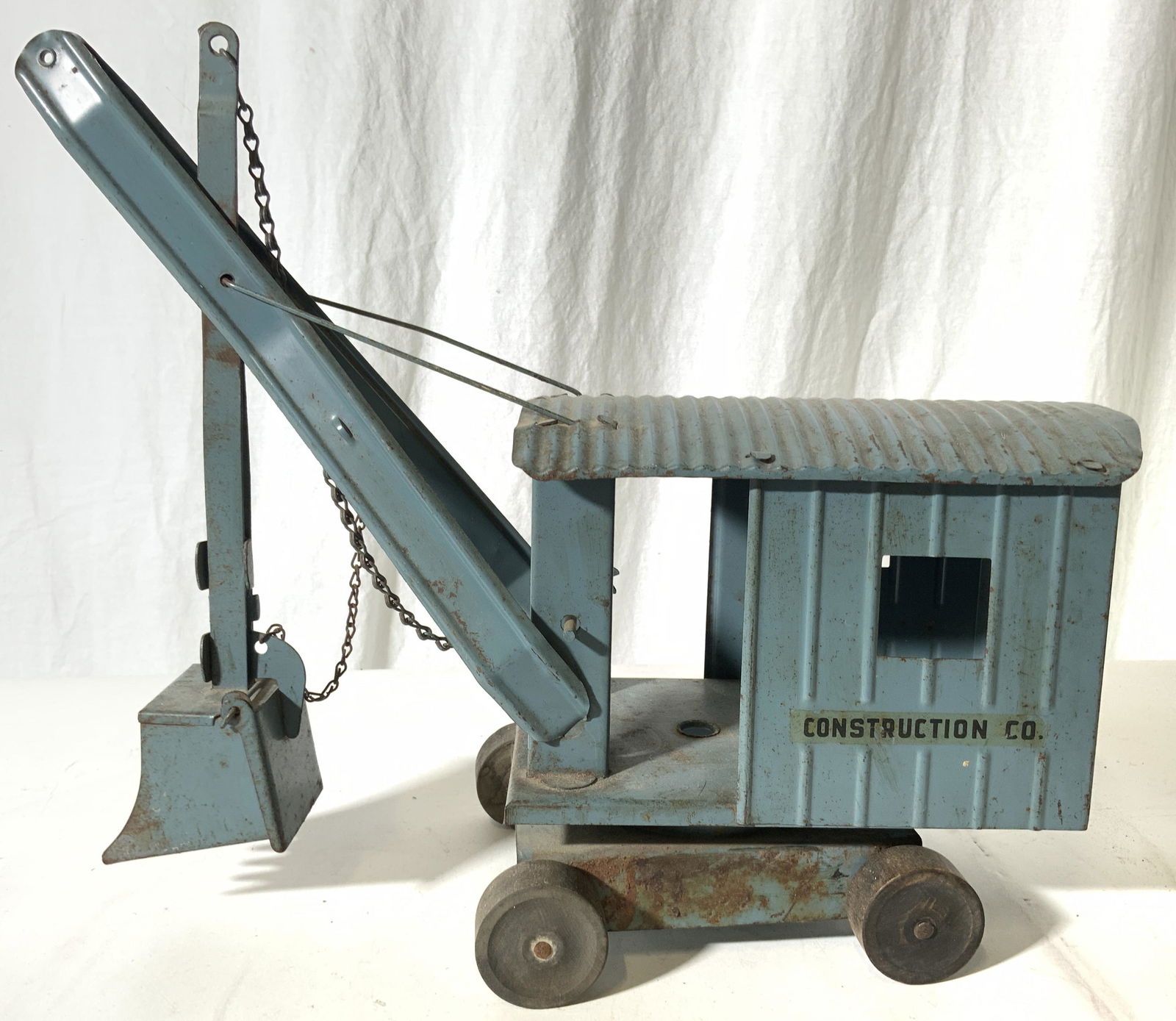 Antique STRUCTO TOYS Metal Toy Tractor (1 of 8)
