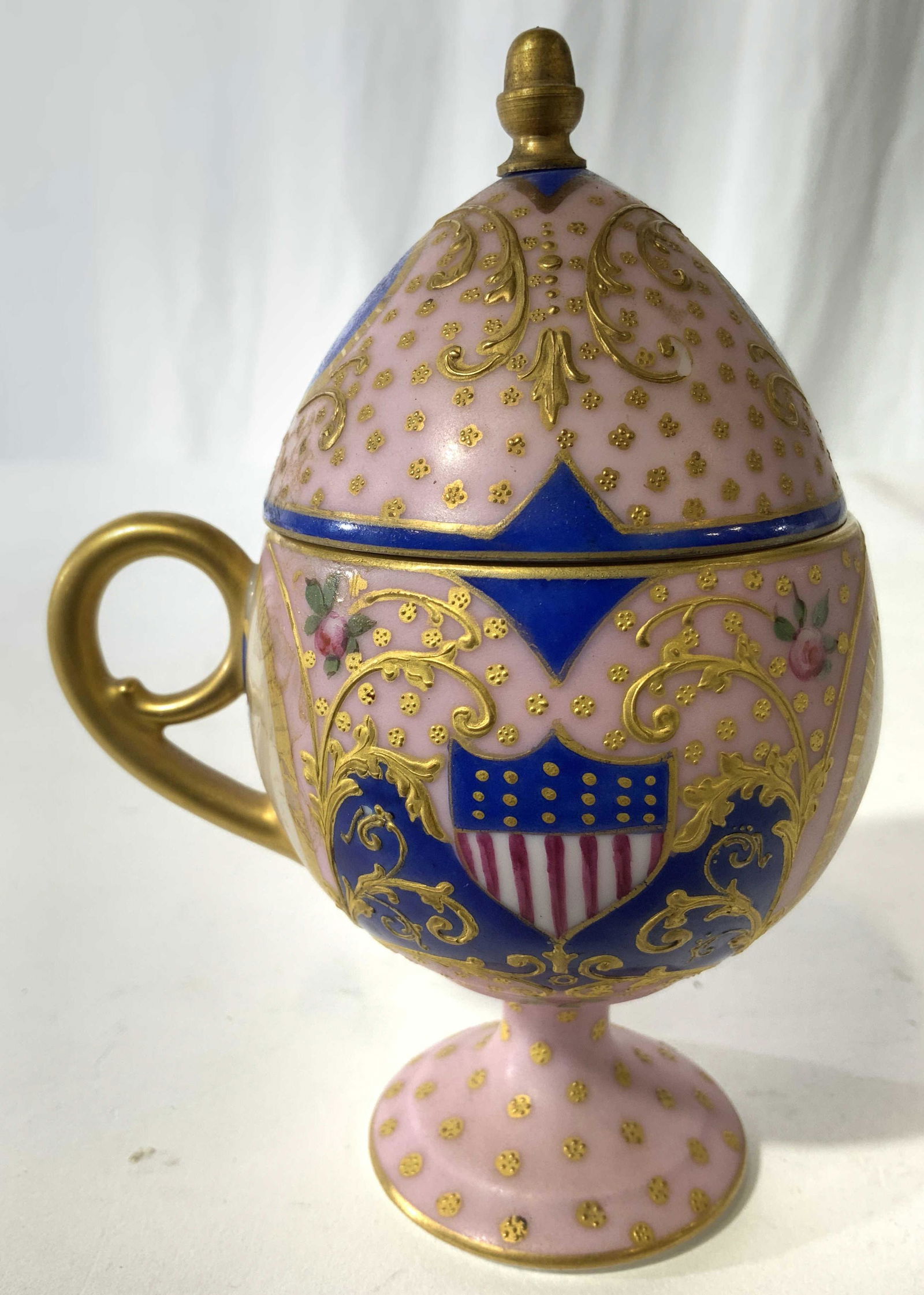 VINCENNES Porcelain Egg Form Lidded Teacup (1 of 8)