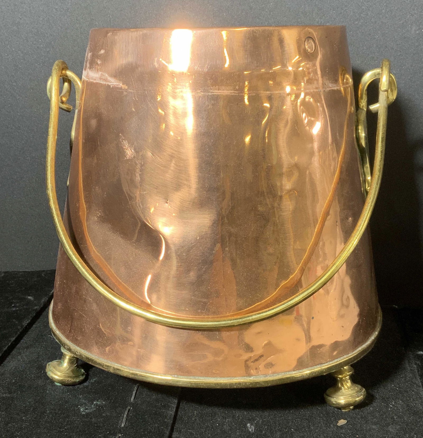 Vintage Copper Coal Scuttle (1 of 6)