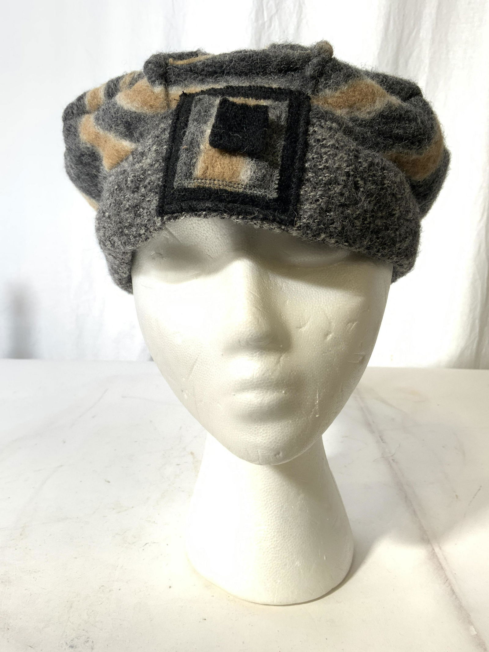 Lot 3 Wool Blend & Acrylic Hats (1 of 8)