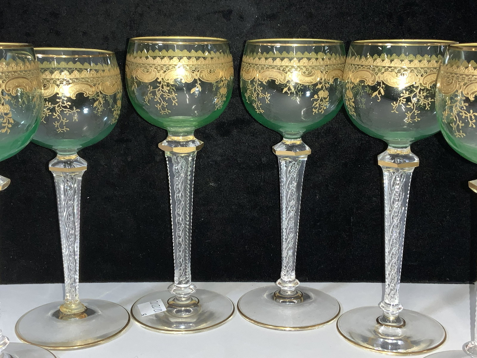 Lux Crystal & Embossed Gilt Stemware 6 (1 of 10)