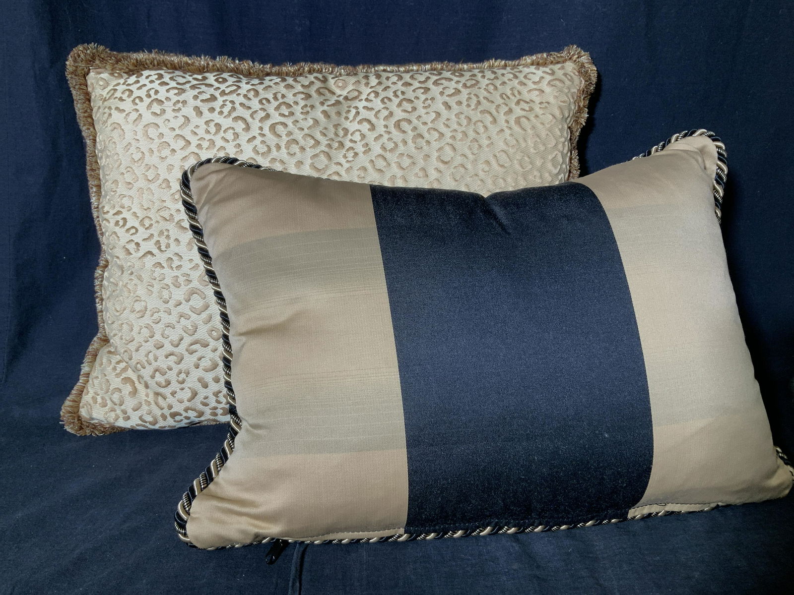 Coordinating Pillow Pr Custom D&D & Clarence House (1 of 9)