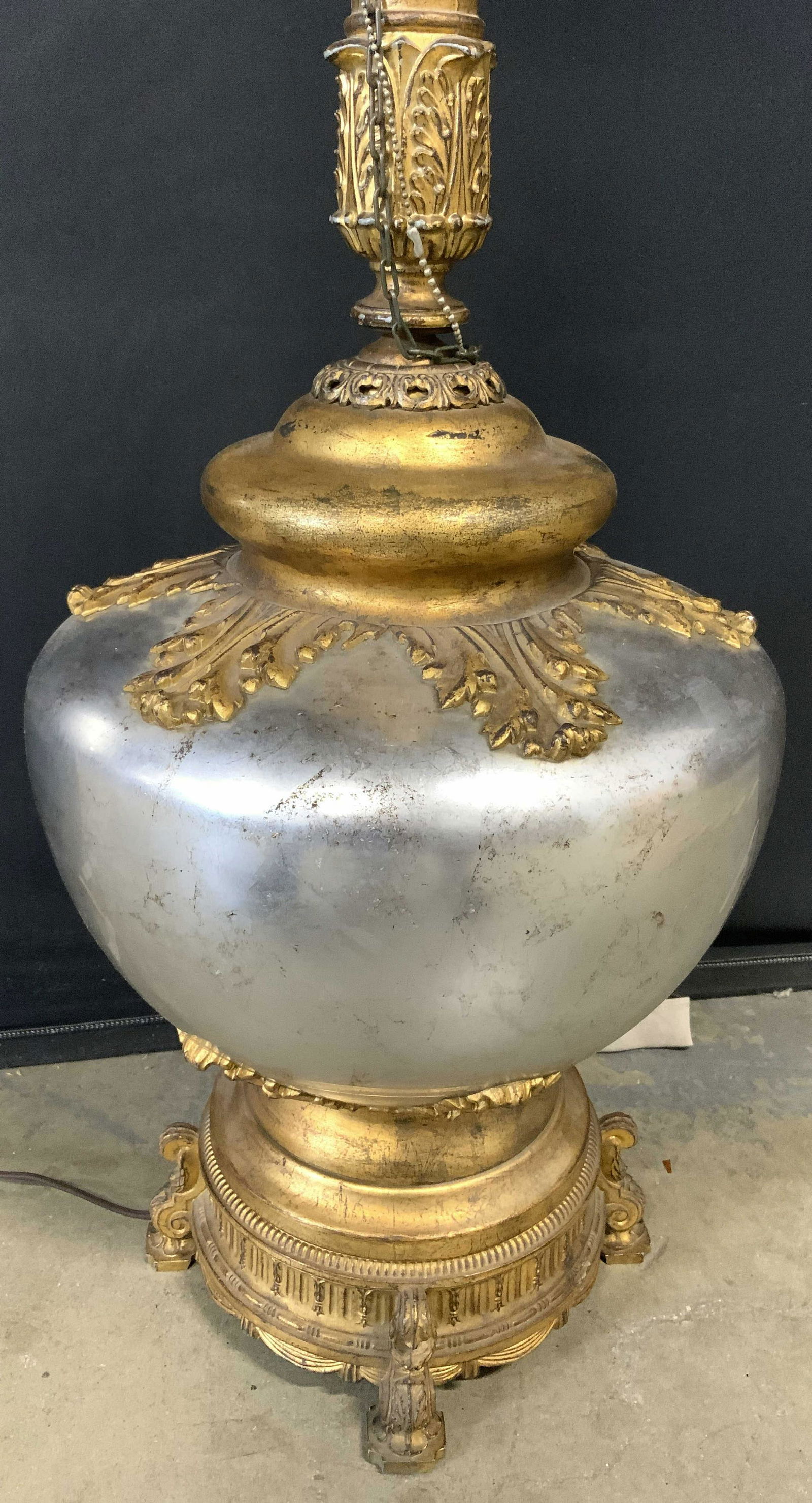 Gilt Metal & Glass Table Lamp (1 of 10)