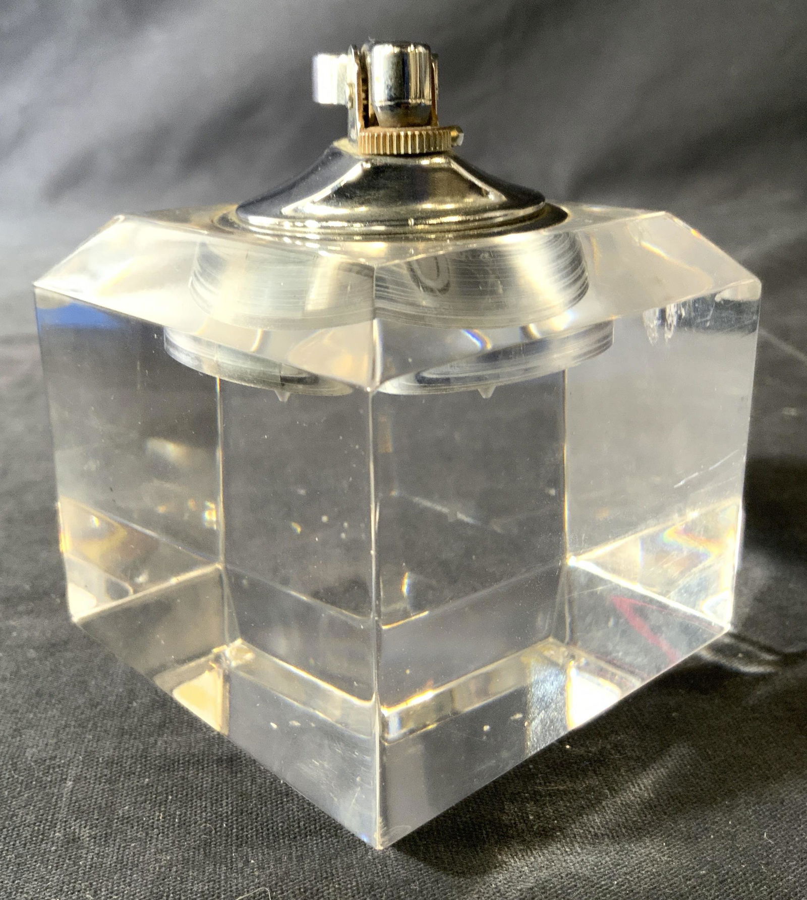 Cubic Shaped Lucite Lighter (1 of 8)