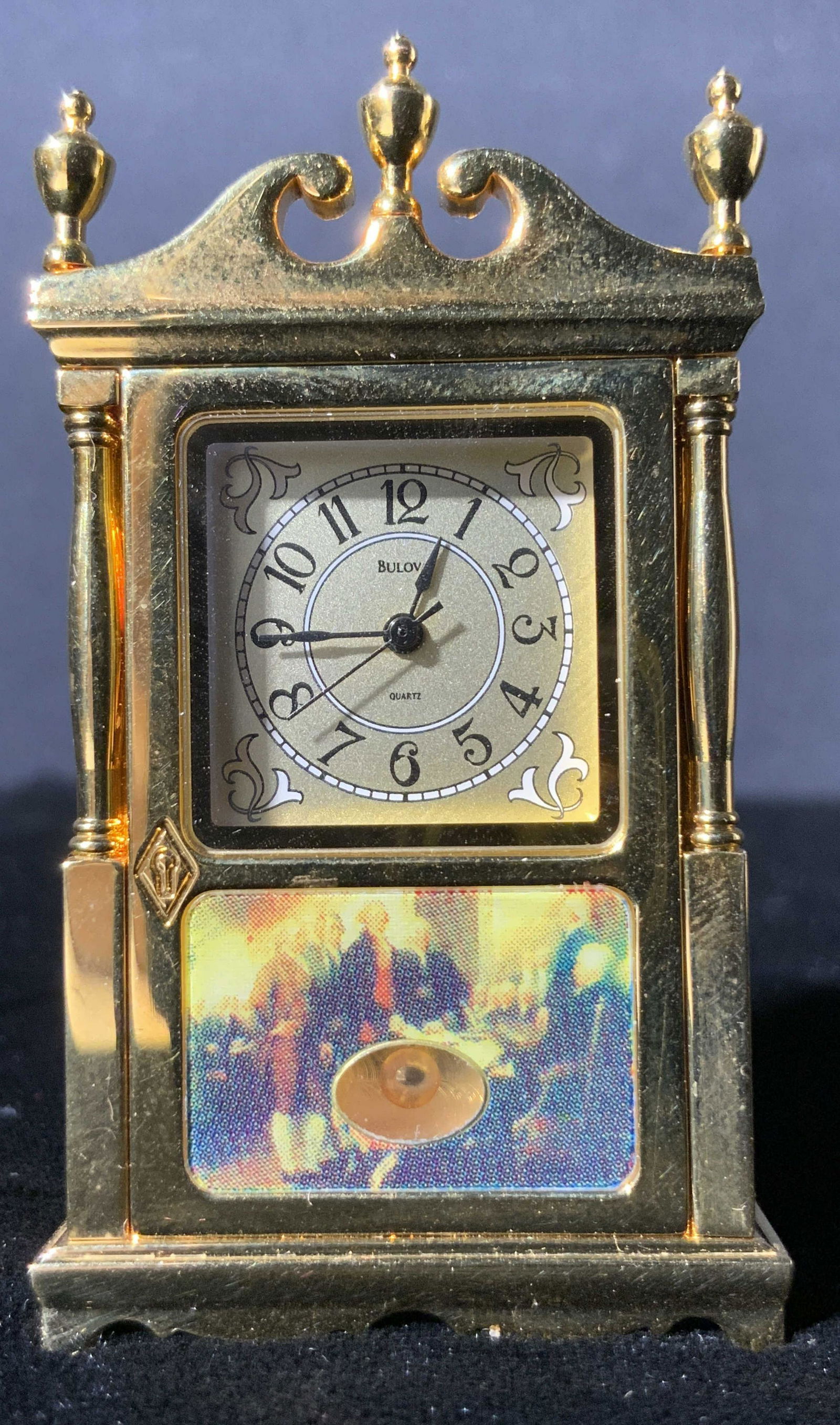 BULOVA Quartz George Washing Motif Desk Clock (1 of 9)