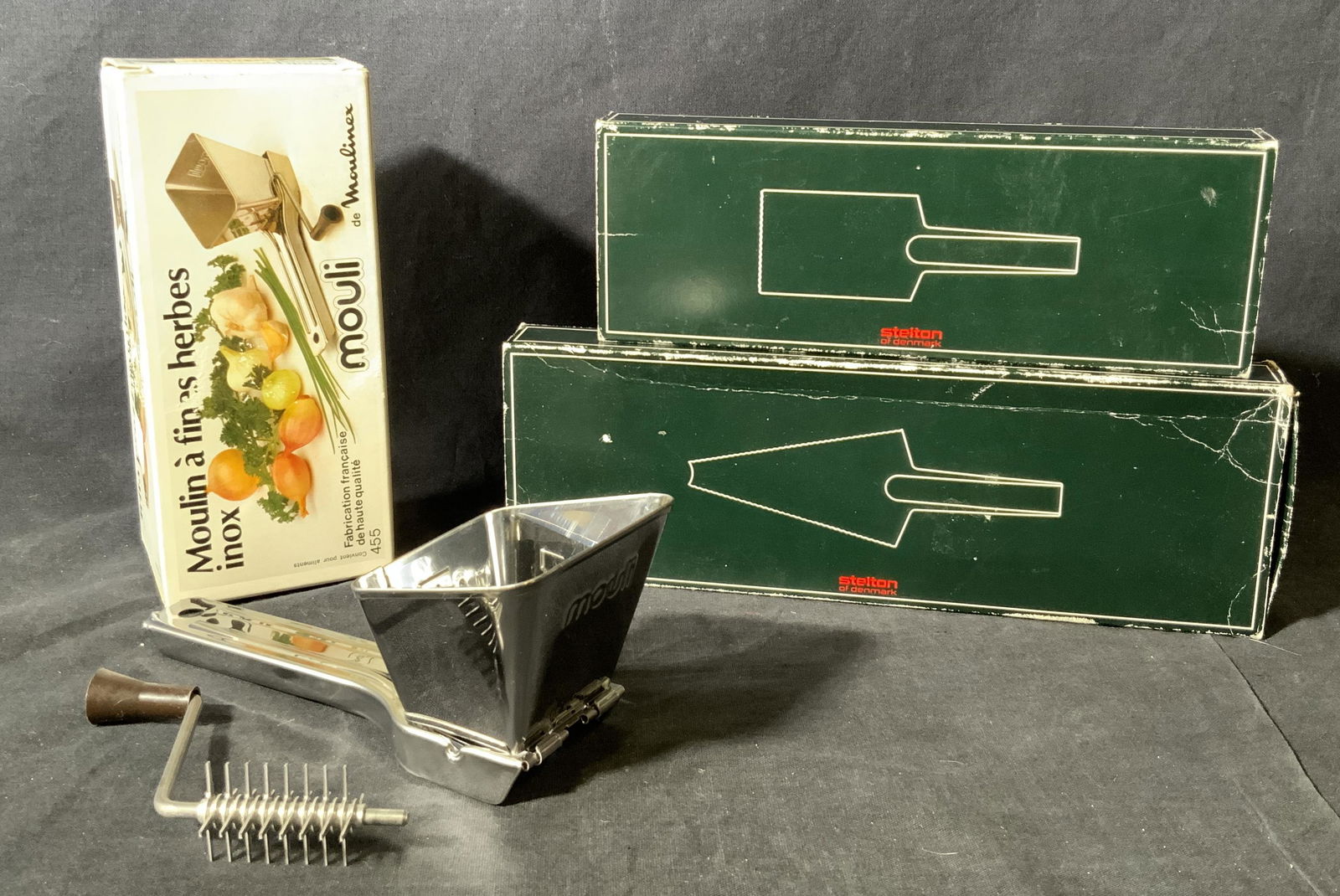 Stainless Steel Herb Mincer and Spatulas (1 of 6)