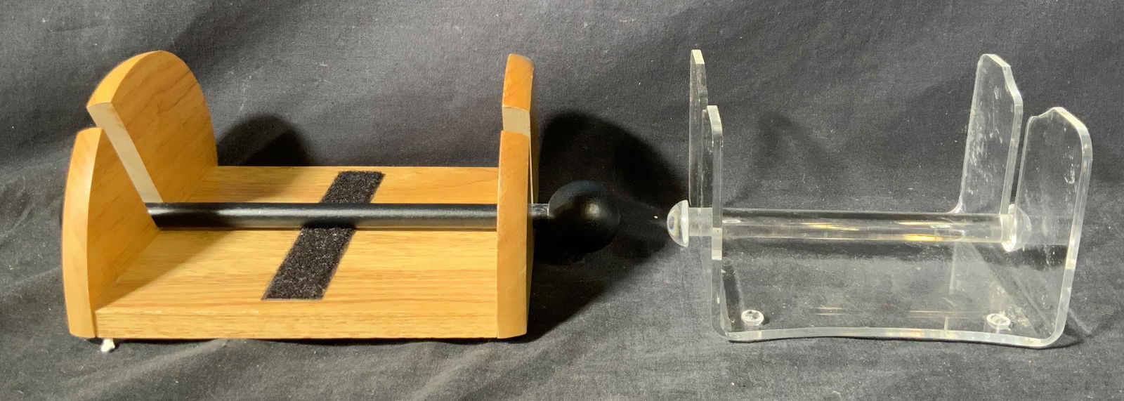 Lot of 2 Wood & Lucite Napkin Holders: Lot of 2 Wood & Lucite Napkin Holders, wood has space for napkins measuring at most 6 1/2 x 6 3/8 inches, overall measures 7 1/2 L x 6 1/4 W x 3 1/2 H inches, lucite holder has space for 5 1/8 x 5 1/8