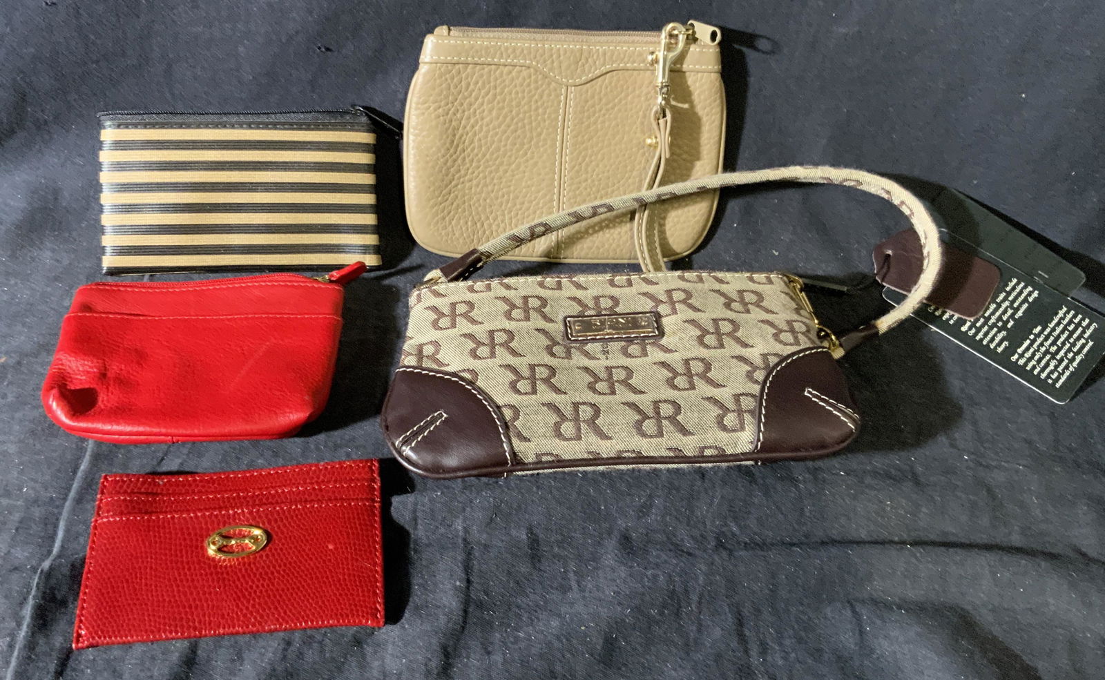 Lot 4 Wallets and Change Purses (1 of 12)