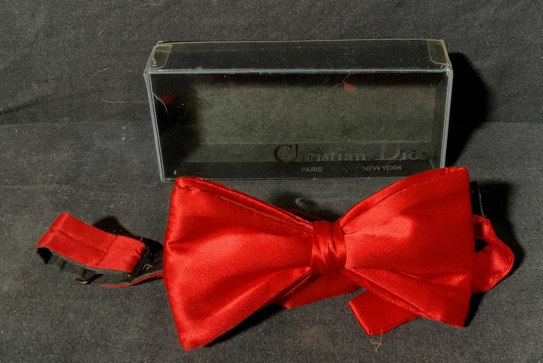 VINTAGE CHRISTIAN DIOR Red Satin Silk Bow Tie (1 of 4)