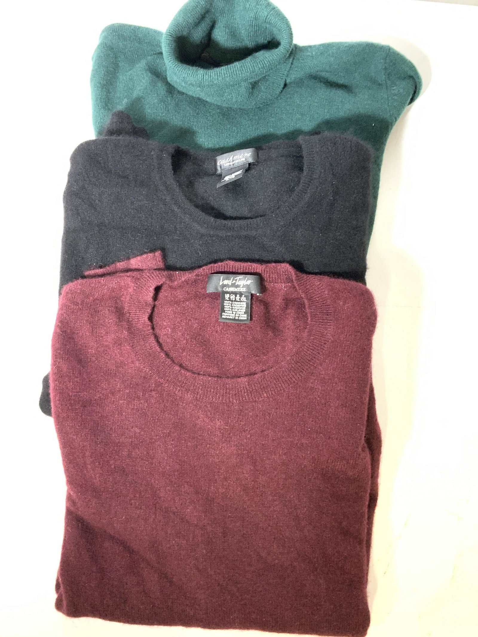 Group 3 LORD & TAYLOR CASHMERE Plus Sz sweaters: 100% Cashmere sweaters- Hunter green, black & maroon. All size X Large. All with designer label; either Lord & Taylor or Bloomingdales. Perfect for teens, men, and ladies. Green has small puncture to 
