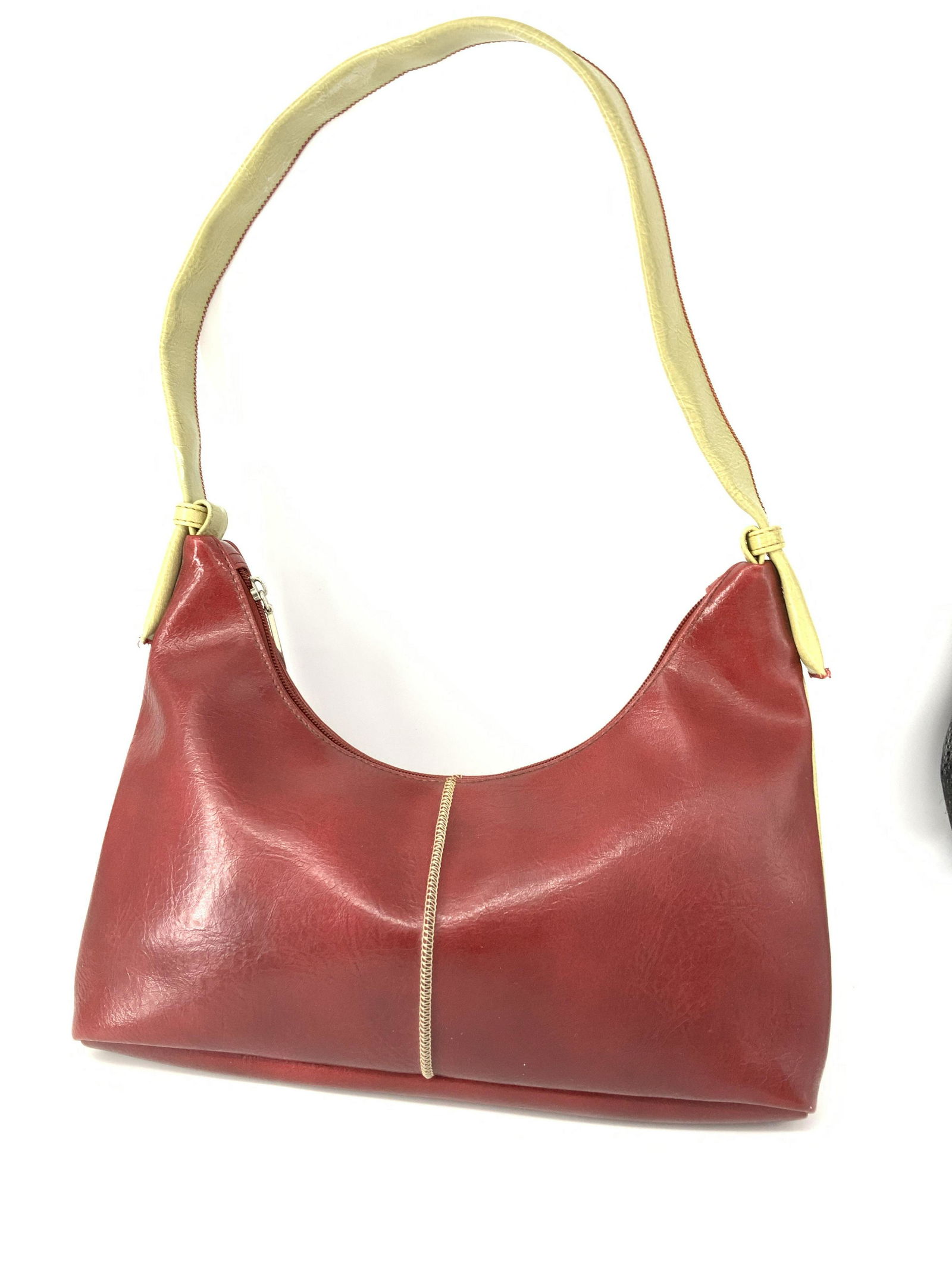 SUZY SMITH Signed Red Shoulder/Handbag: Vintage purse with zipper closure. Signed zipper latch and sewn in label reads Suzy Smith. possibly pvc. Perfect size for attending a function. Will hold phone, wallet, glasses, more with enough space