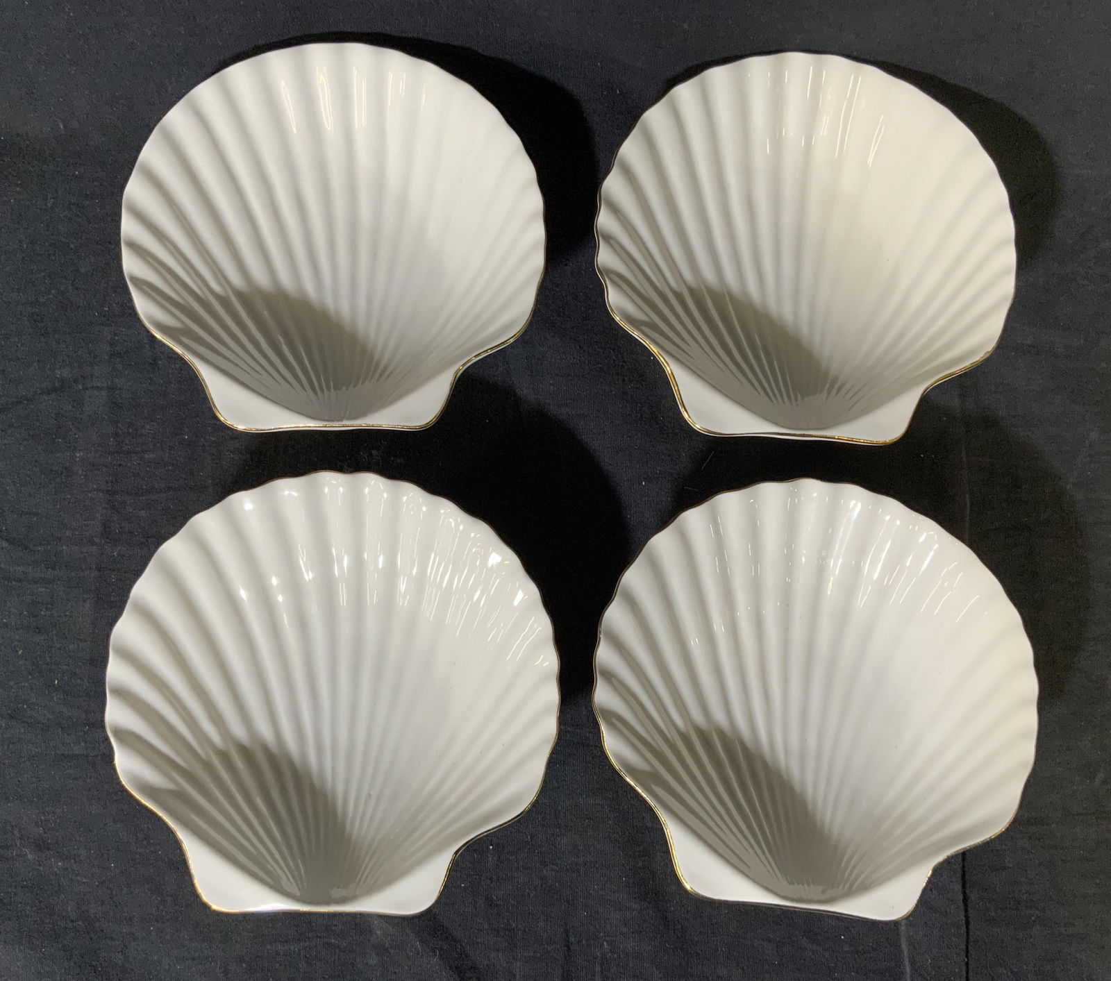 Set 4 AERIN Ceramic Shell Dishes (1 of 4)