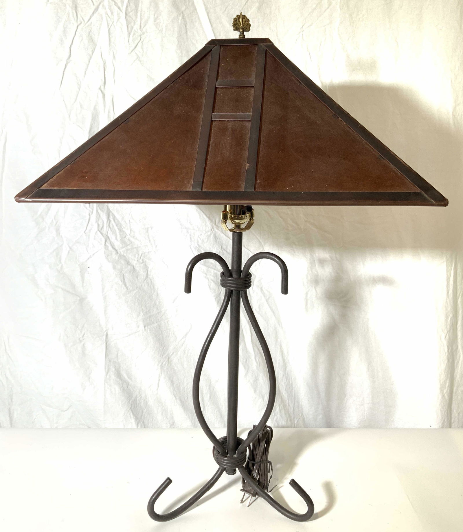 Metal Table Lamp W Shade & Finial (1 of 8)