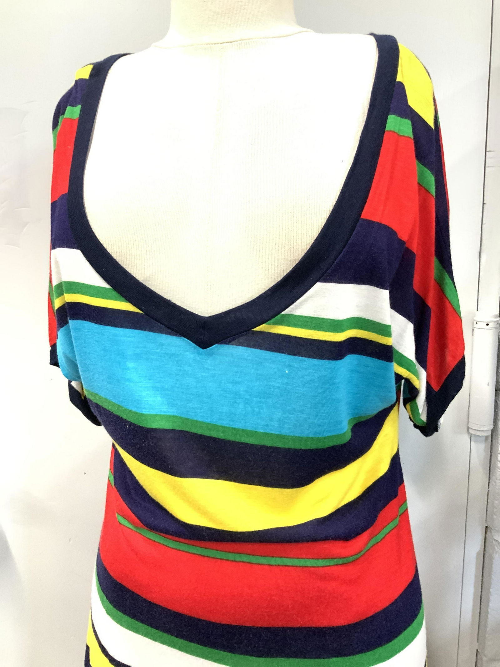 Romeo & Juliet Couture, AnnaLee+ Hope Luxe Tops (1 of 6)