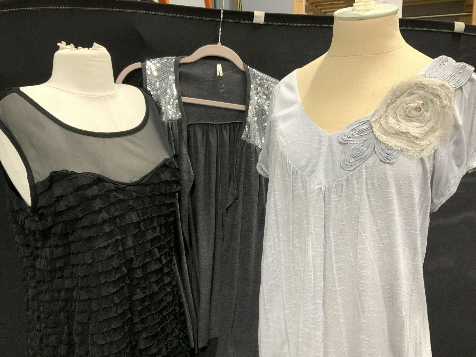 Ladies Plus Size Fancy Sleeveless Tops, 3 (1 of 8)