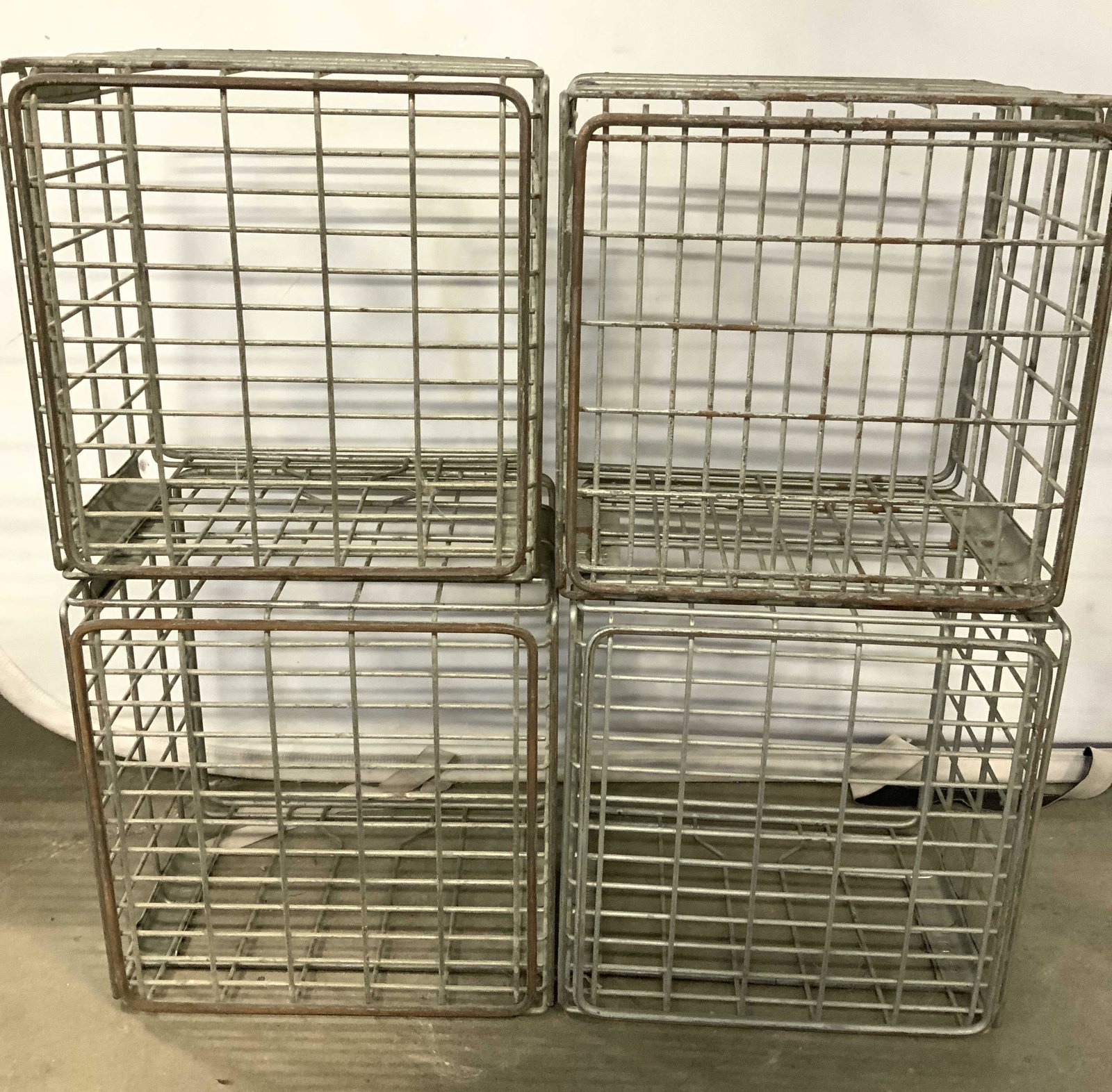 DEAN FOOD Vintage Metal Milk Crate Set 4 (1 of 7)