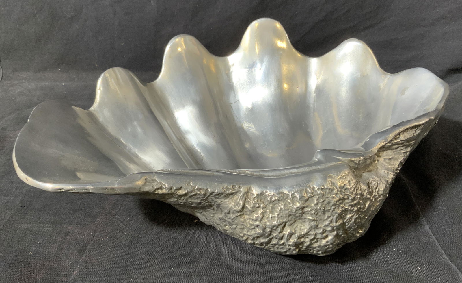 ARTHUR COURT Metal Clam Shell Bowl (1 of 10)