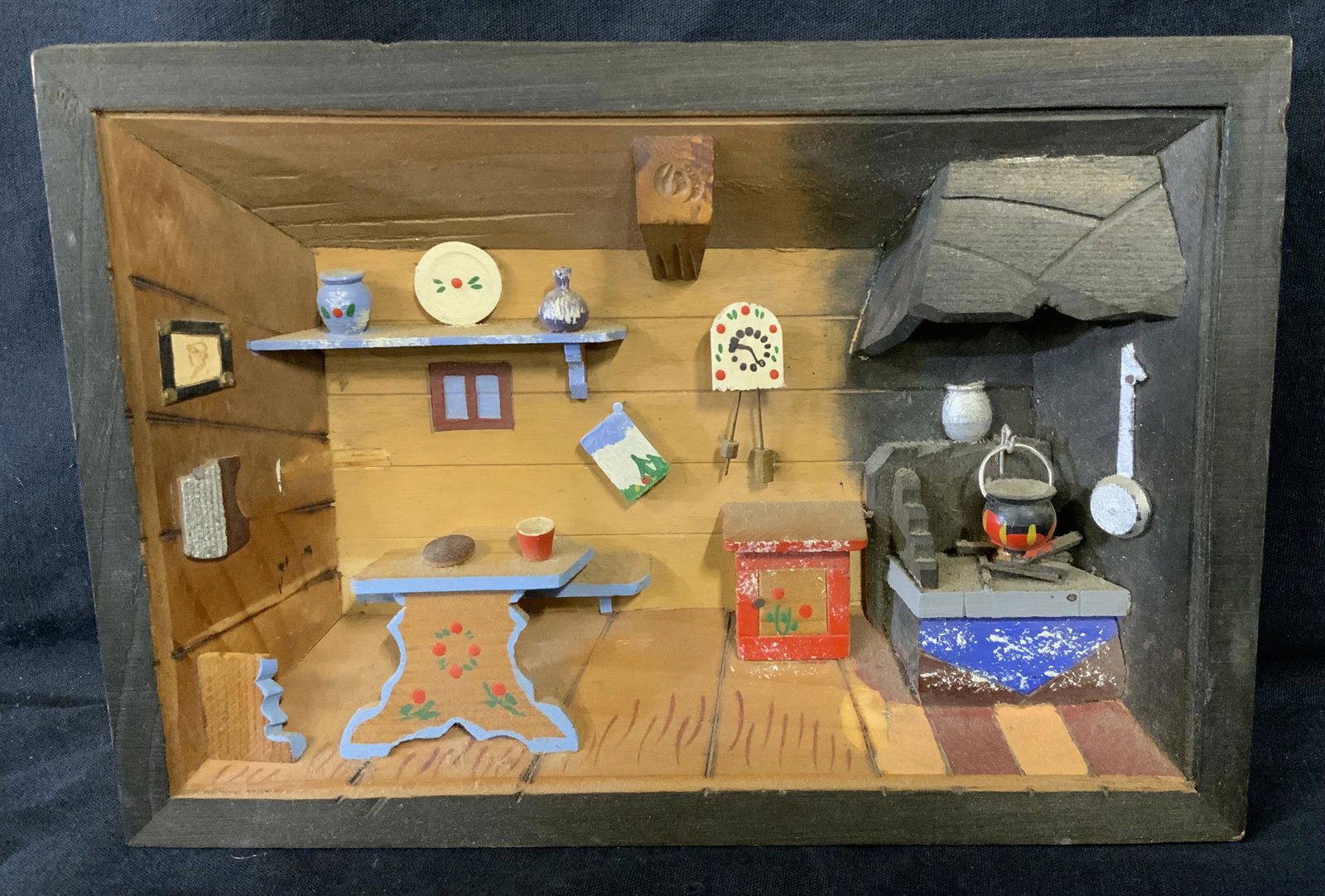 Italian Folk Art Shadowbox Carved Wood (1 of 5)