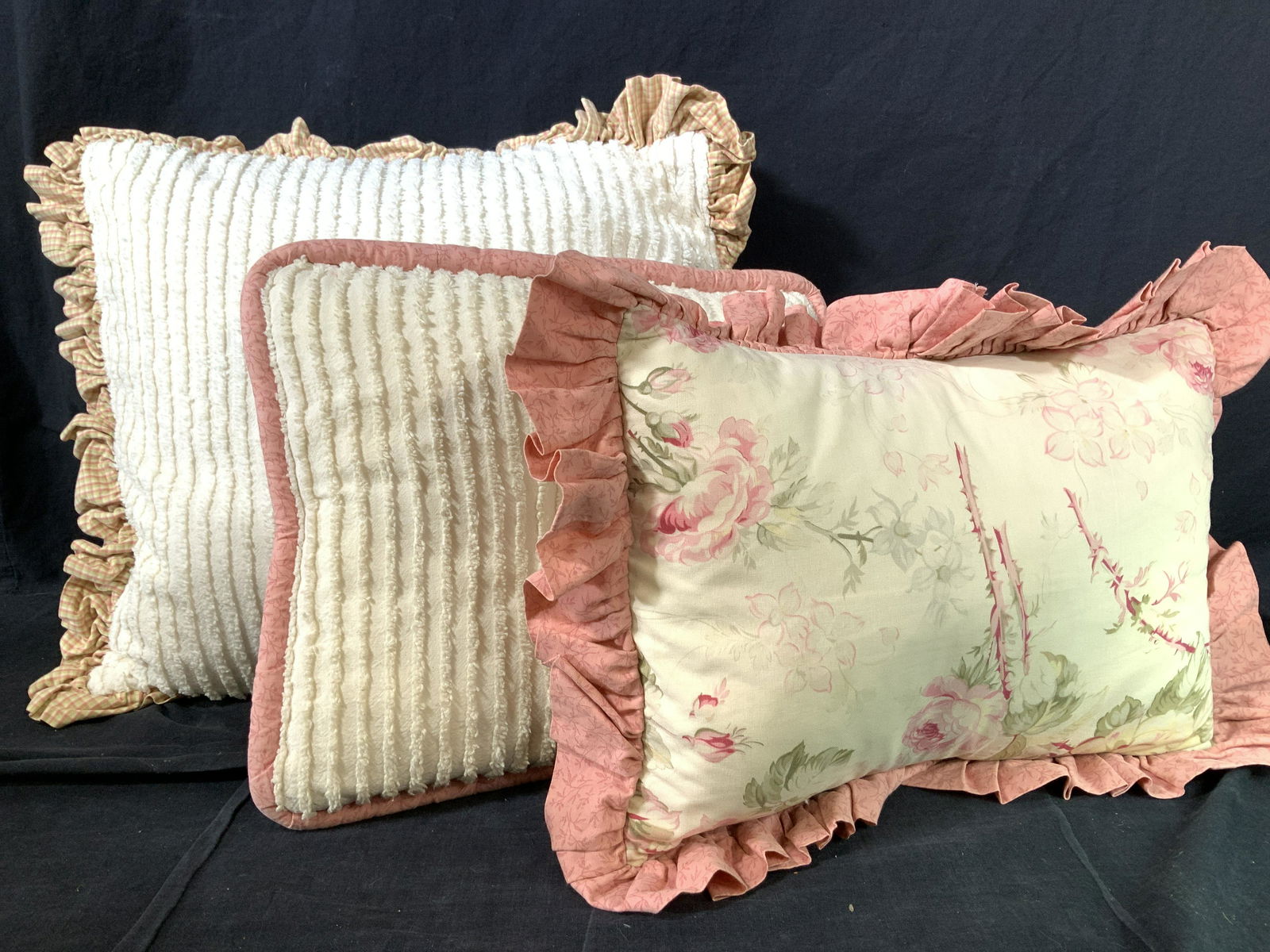 Lot 3 Shabby Chic Feather Toss Pillows (1 of 7)