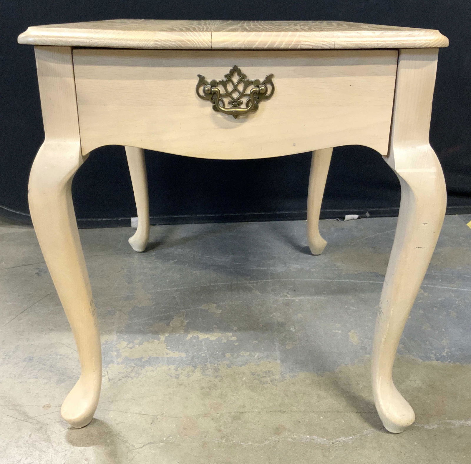HAMMARY Wooden End Table W Drawer (1 of 11)