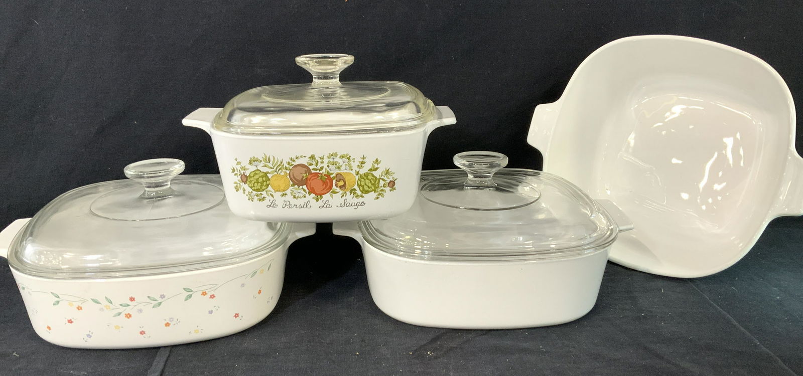 Lot 4 Corning Ware Pots with Pyrex lids (1 of 8)