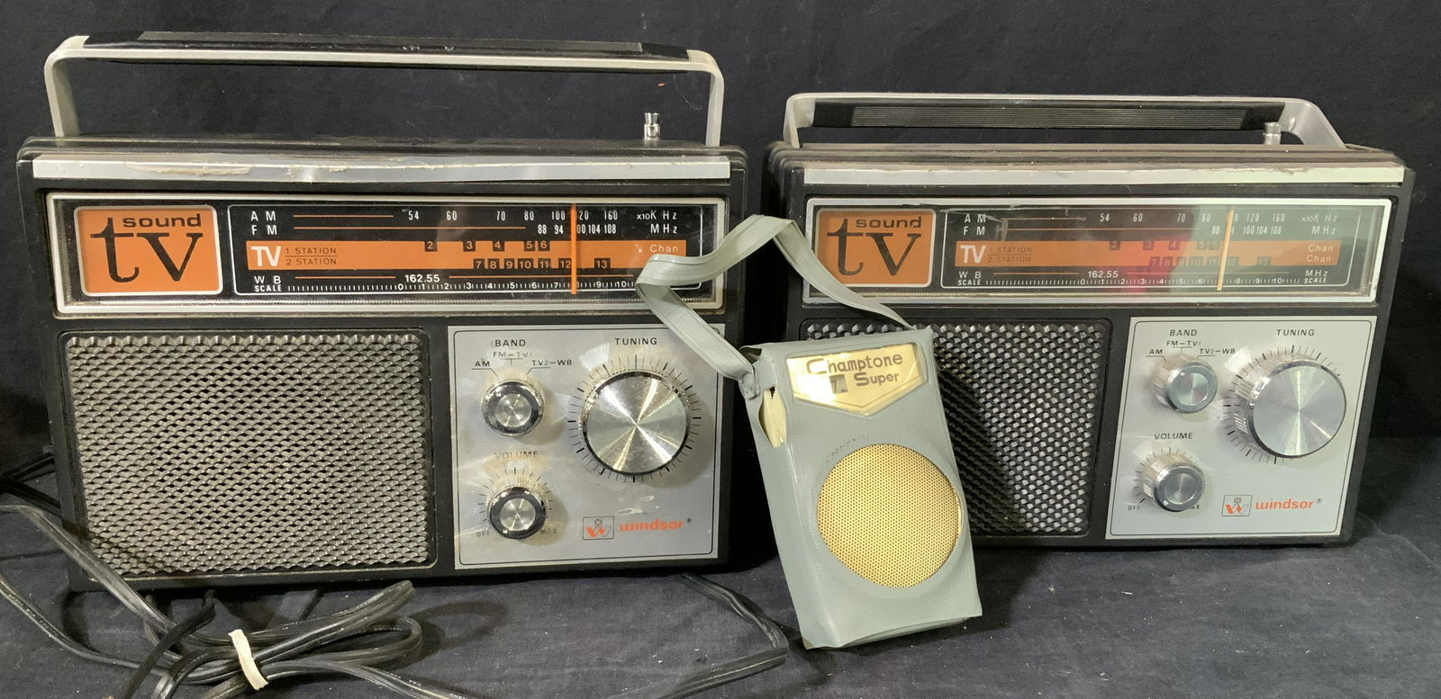 Lot 3 Collectible Vintage Radios (1 of 7)