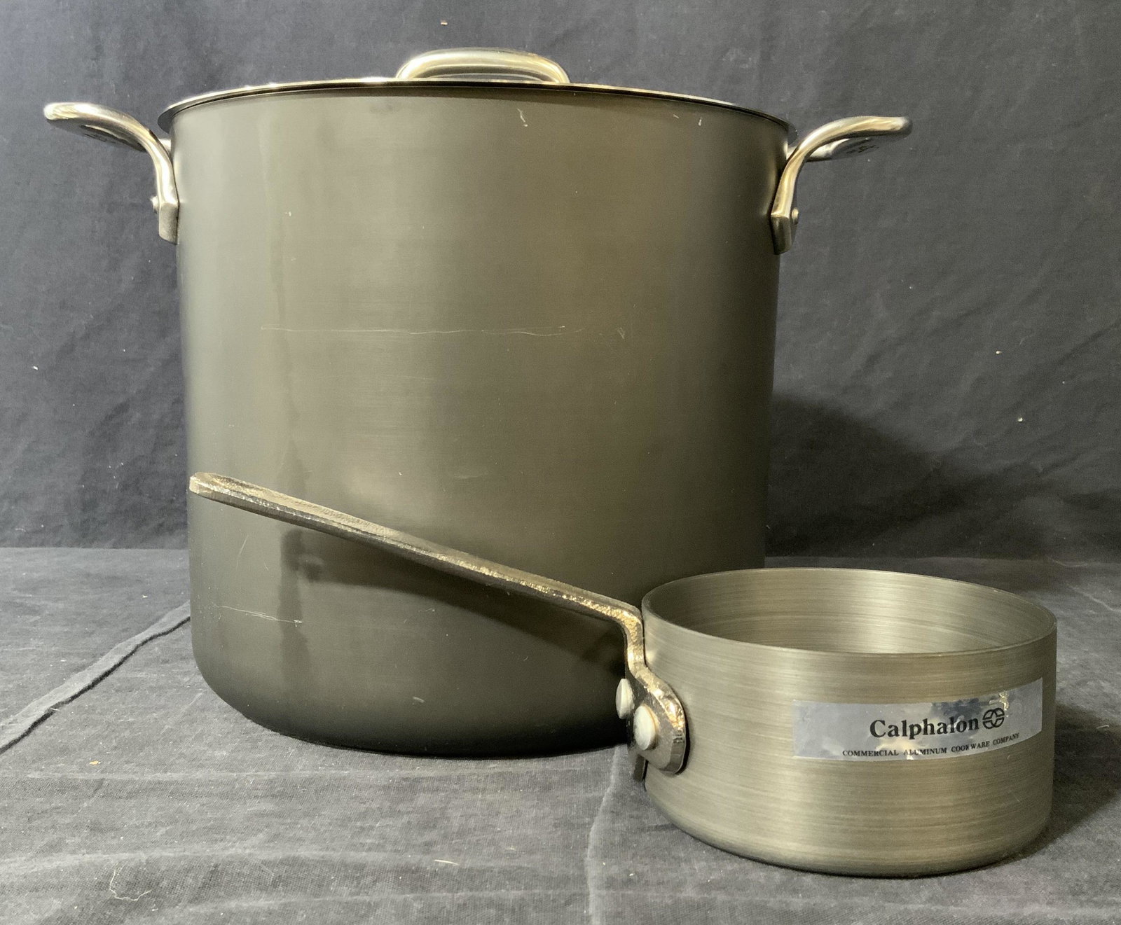 Lot 2 Metal Cookware (1 of 5)