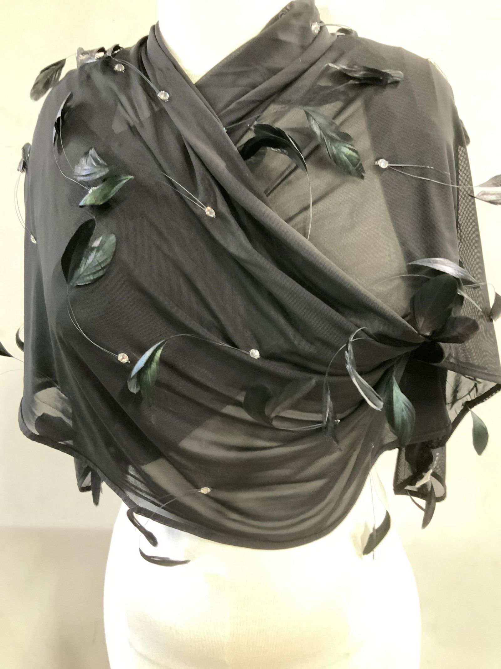 Fashionable ILANA WOLF Wrap  w Pheasant Feathers (1 of 11)