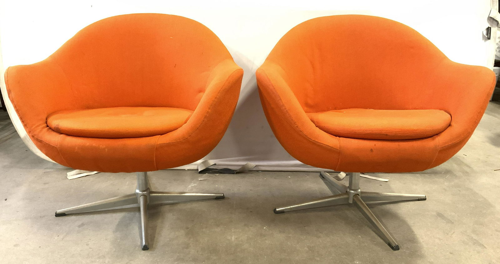 Pr Orange Mid Century Modern Swivel Chairs (1 of 10)