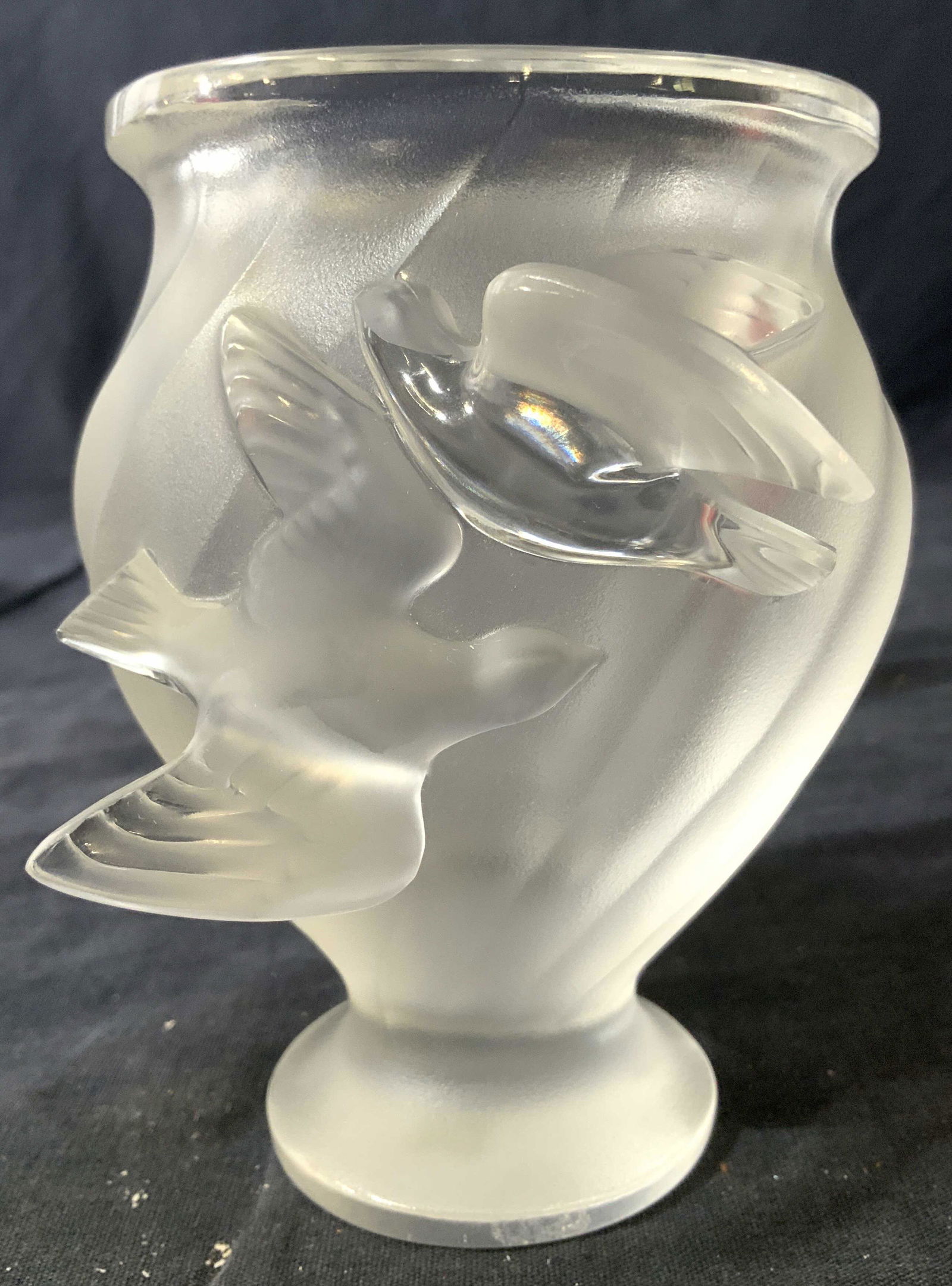 LALIQUE France CRYSTAL ROSINE Vase (1 of 10)