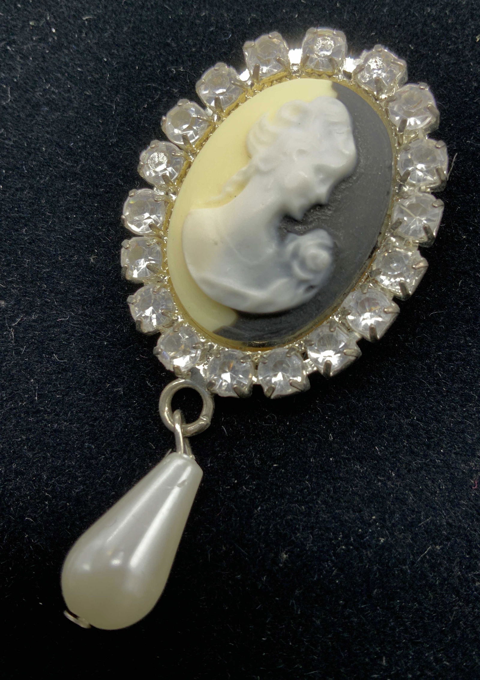 Costume Cameo Brooch with Rhinestone Halo (1 of 5)