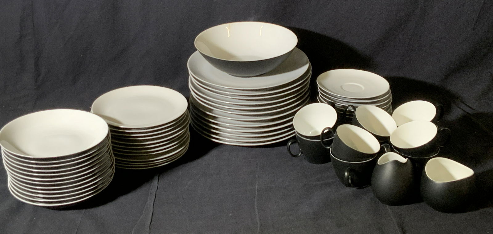 Set 61 Vintage THOMAS German Porcelain Dinnerware (1 of 12)