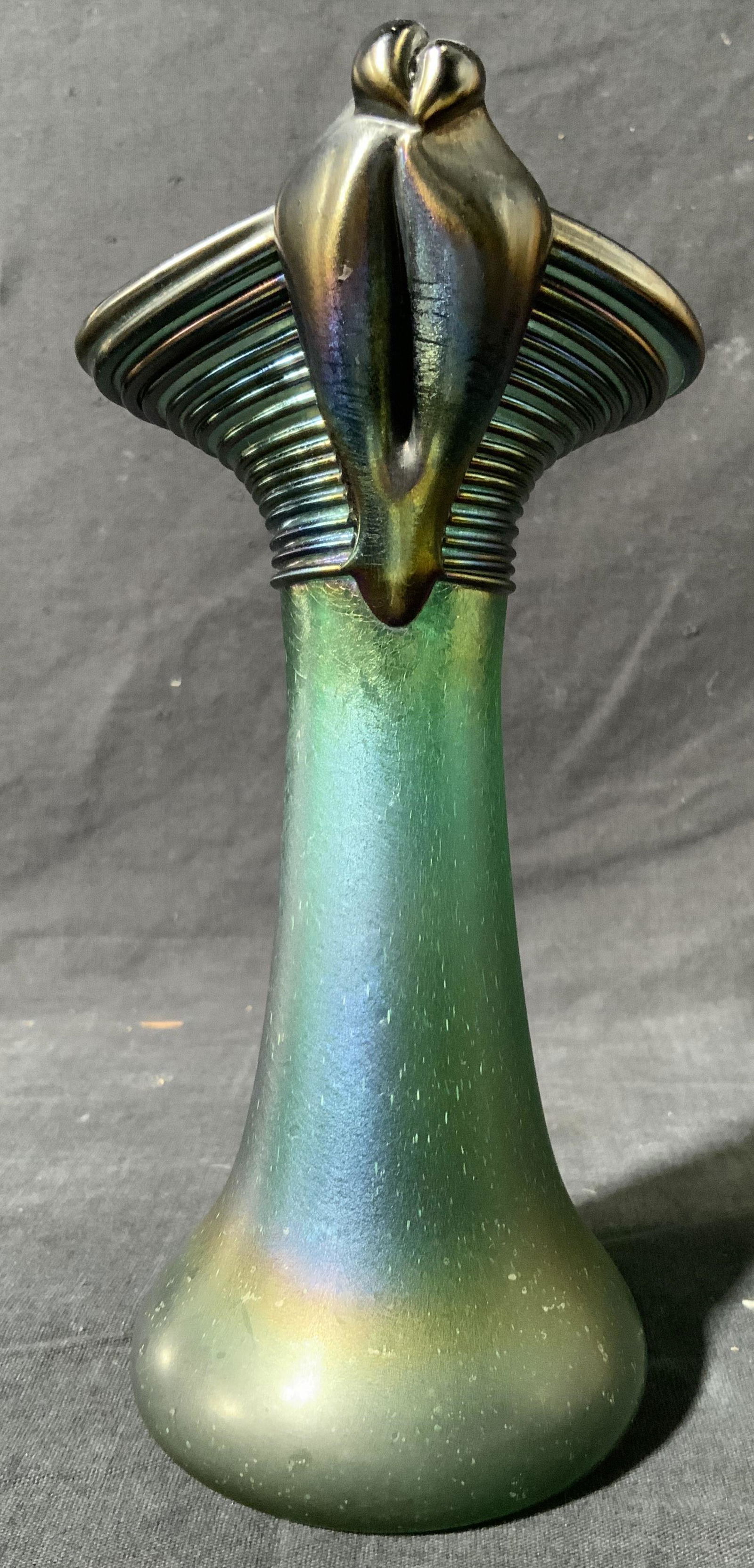 HAT Hand Blown Colored Glass Vase (1 of 10)