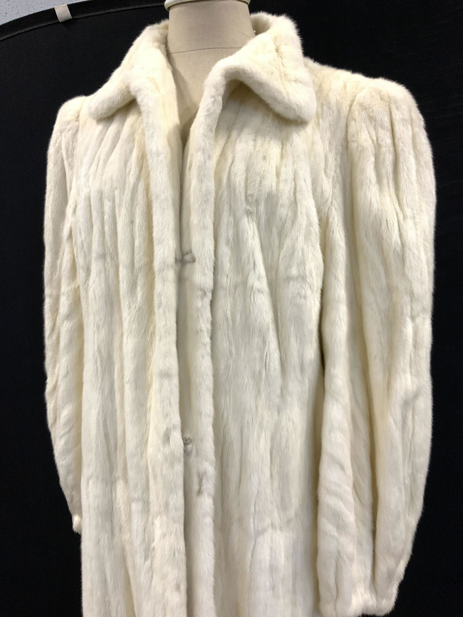 JAY THORPE White ERMINE Fur Full Length Coat (1 of 17)