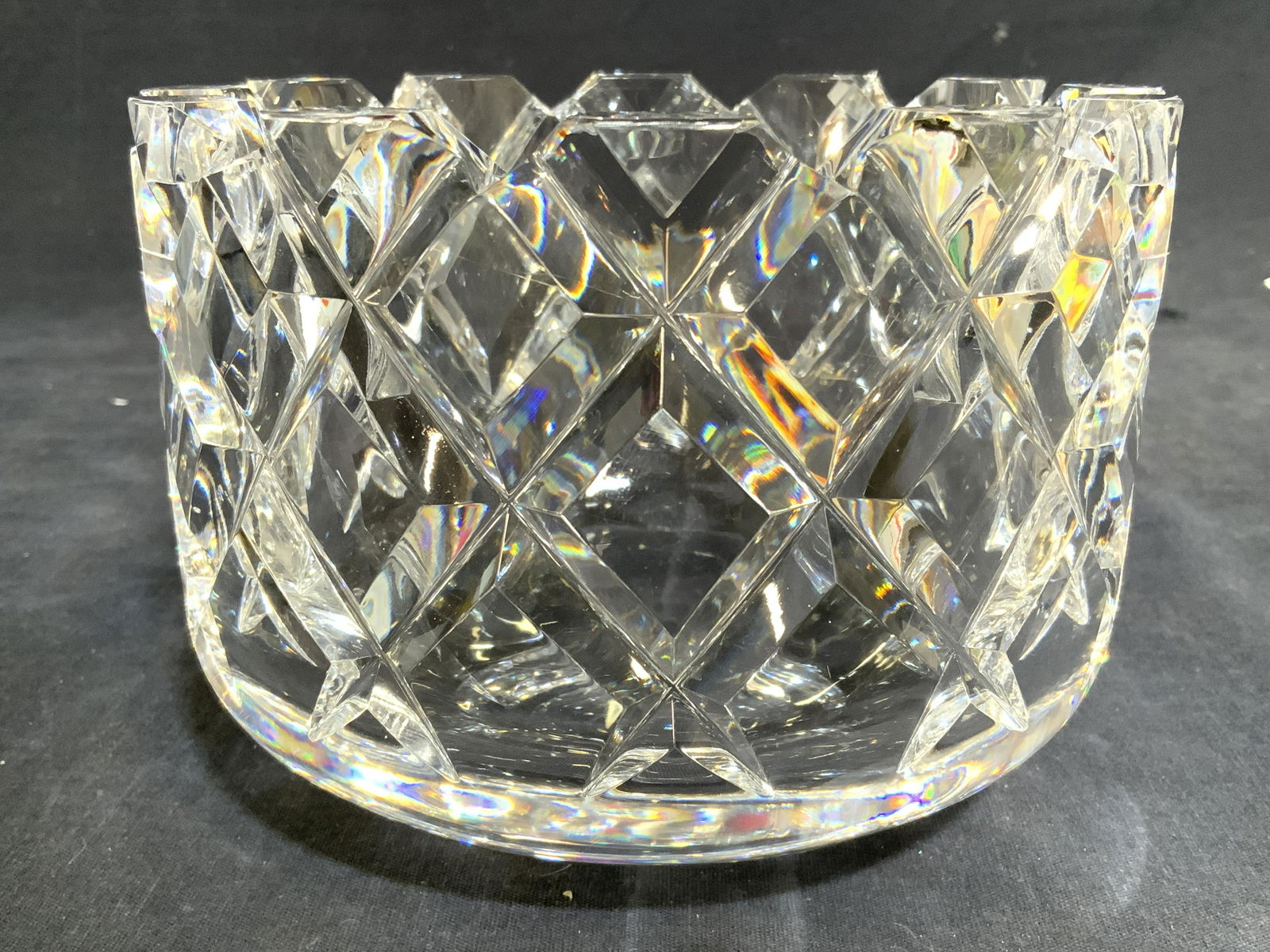 ORREFORS Cut Crystal Toothed Vessel (1 of 10)