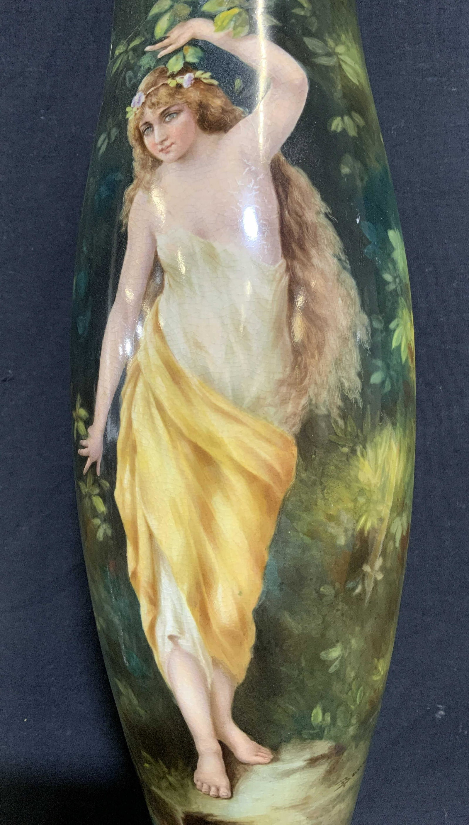 Vntg ROYAL BONN Porcelain Female Nude Lamp: Underside is signed ROYAL BONN GERMANY. Piece is vintage. Lamp depicts a partial nude female figure in the woods. Piece appears to be porcelain possibly ceramic. Base has ornate gold toned gilt detail