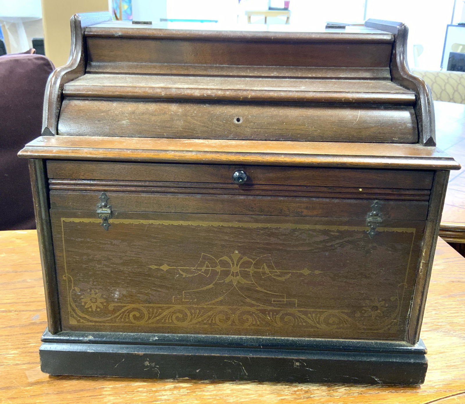 Antique THE IMPROVED MANDOLINA Roller Organ (1 of 10)