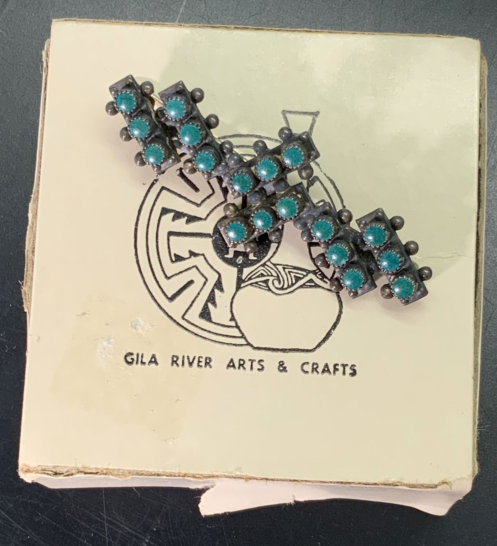 GILA RIVER ARTS & CRAFTS Sterling Silver Brooch (1 of 10)