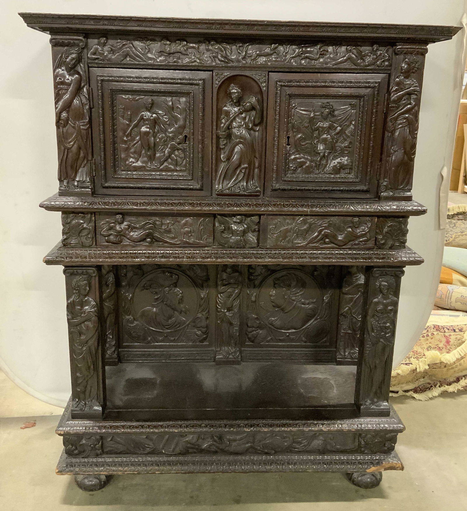 Antique Hand Carved Continental Livery Cupboard (1 of 19)
