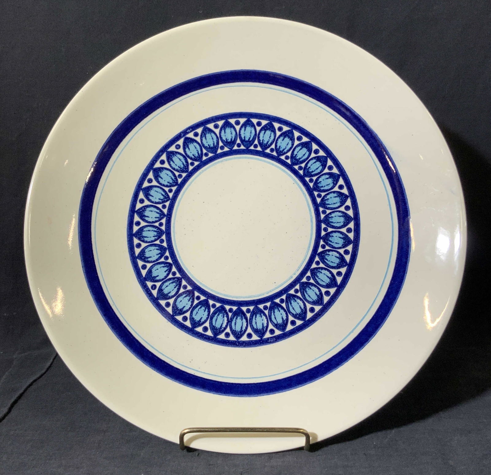 Vintage Hand Painted Ceramic Serving Plate, USA (1 of 8)