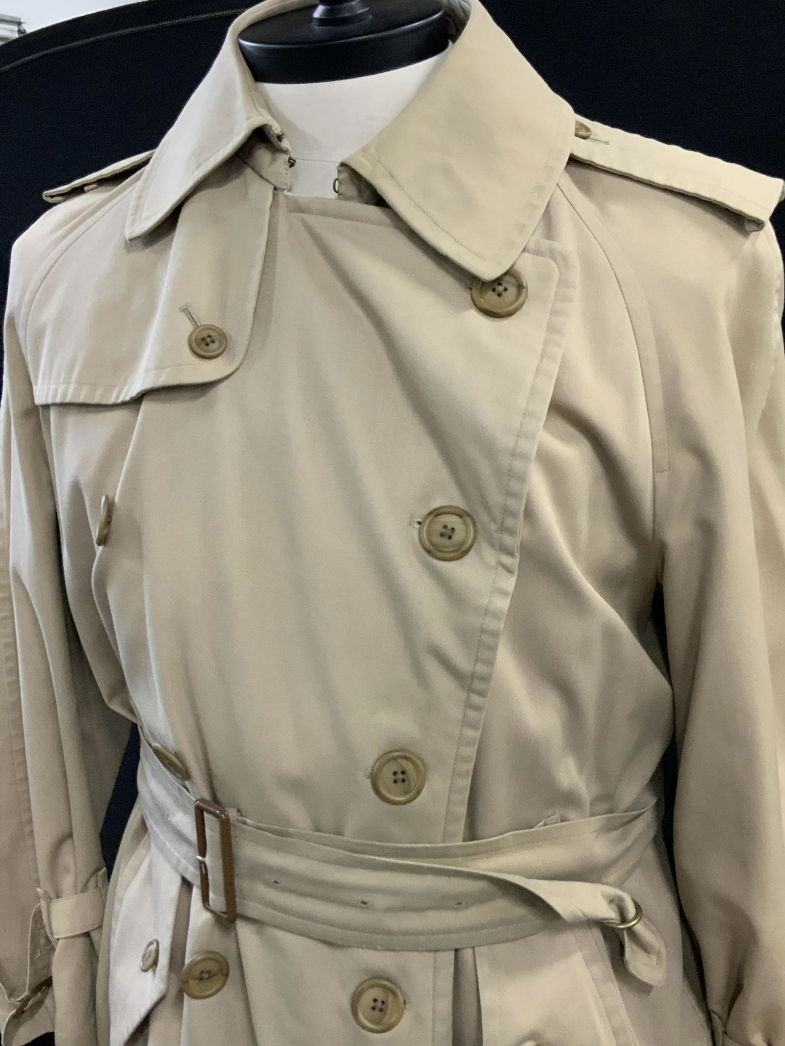 BURBERRY LONDON Men’s Trench Coat, Eng (1 of 18)